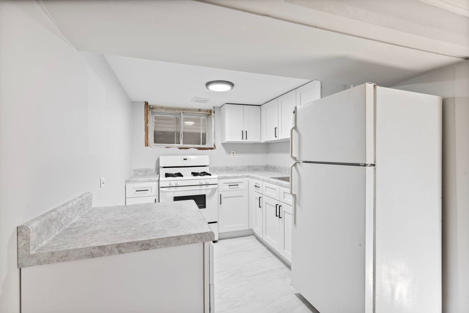 Chicago Apartment: 5701 N. Keystone