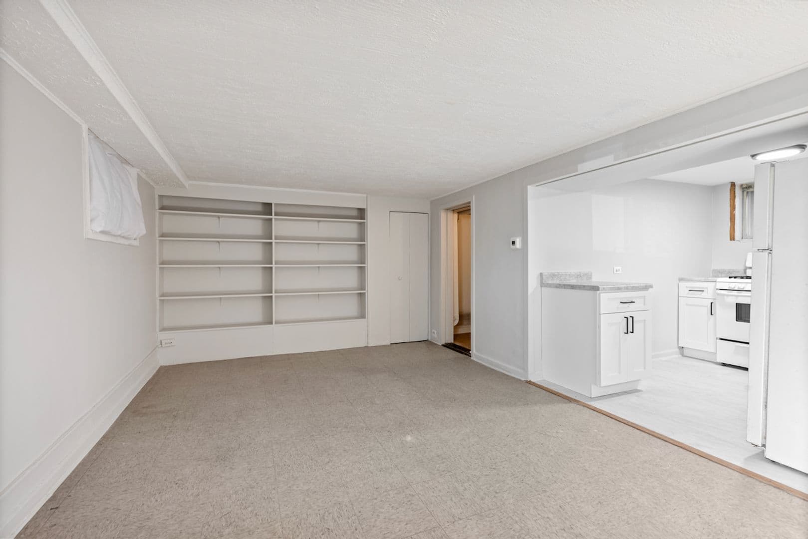 Chicago Apartment: 5701 N. Keystone