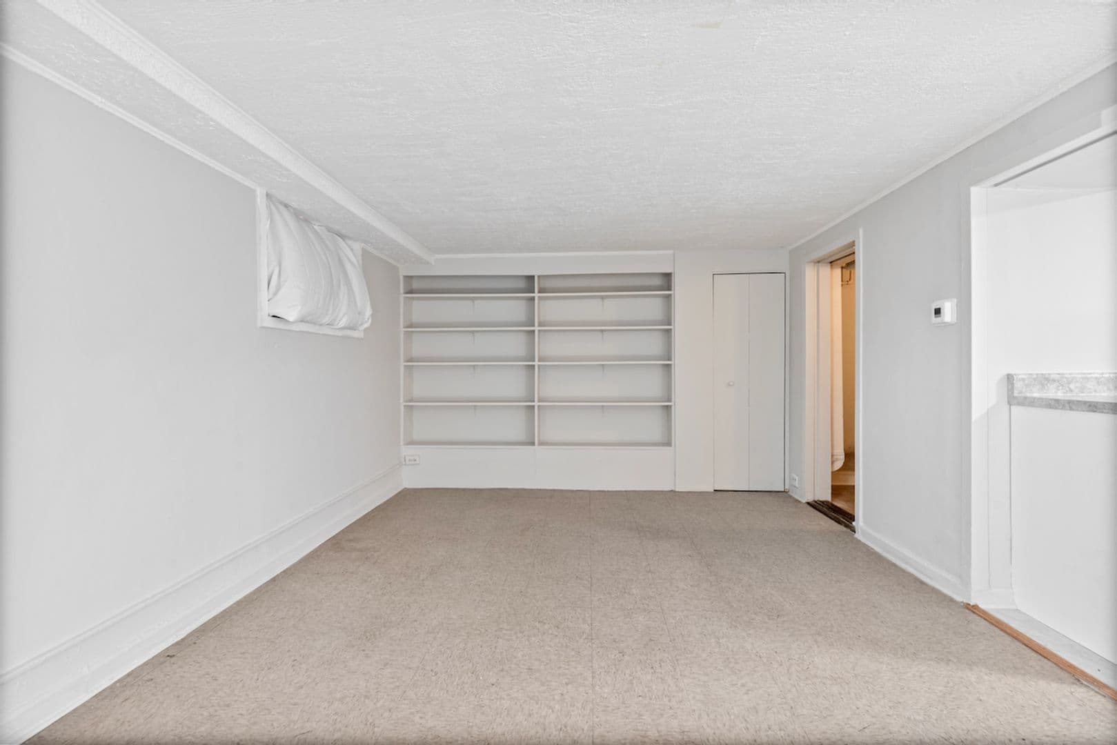 Chicago Apartment: 5701 N. Keystone