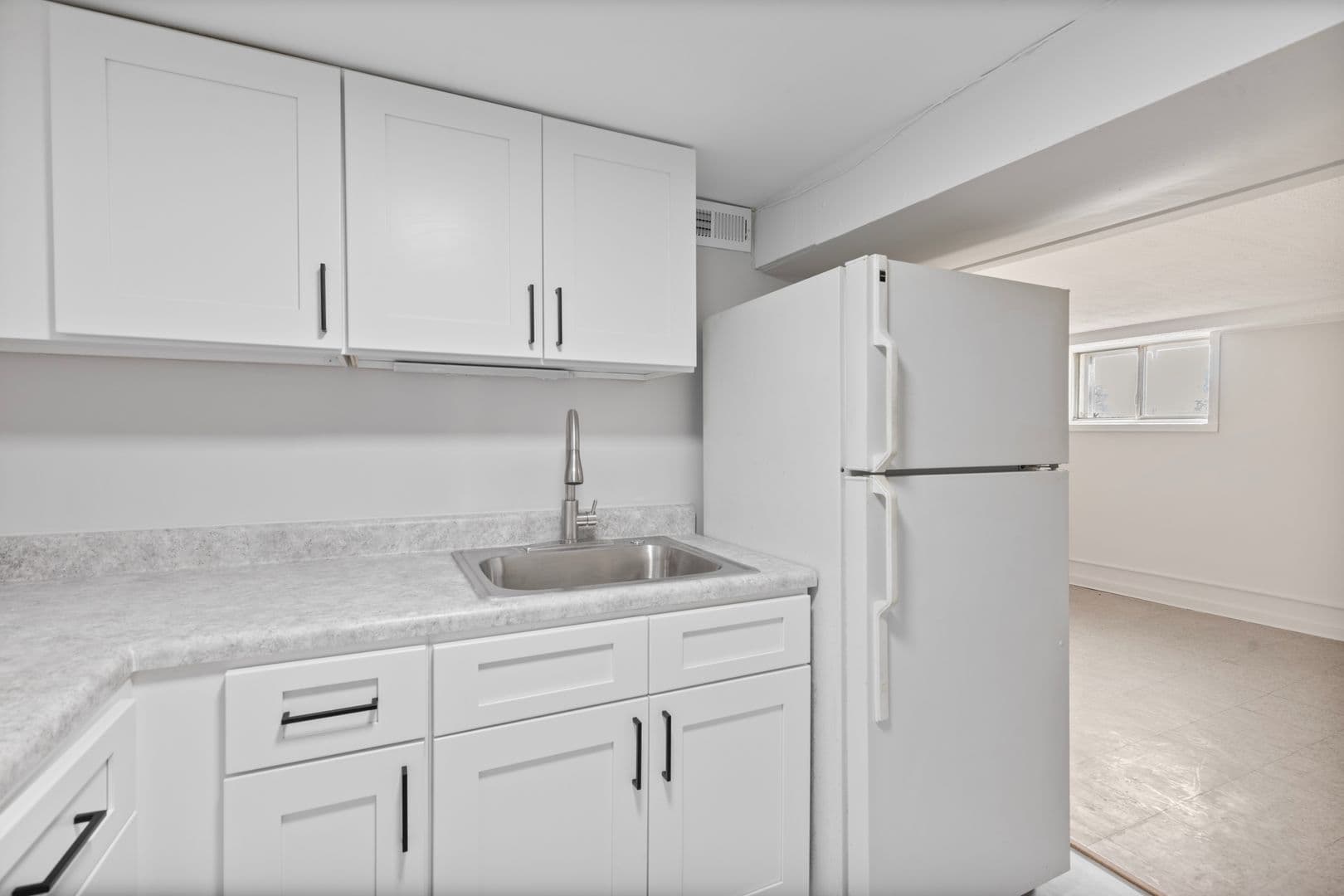 Chicago Apartment: 5701 N. Keystone
