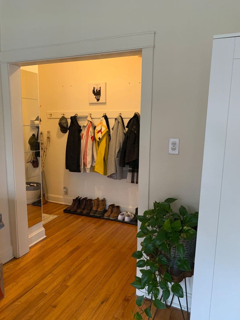 Chicago Apartment: 1900 W. Cornelia