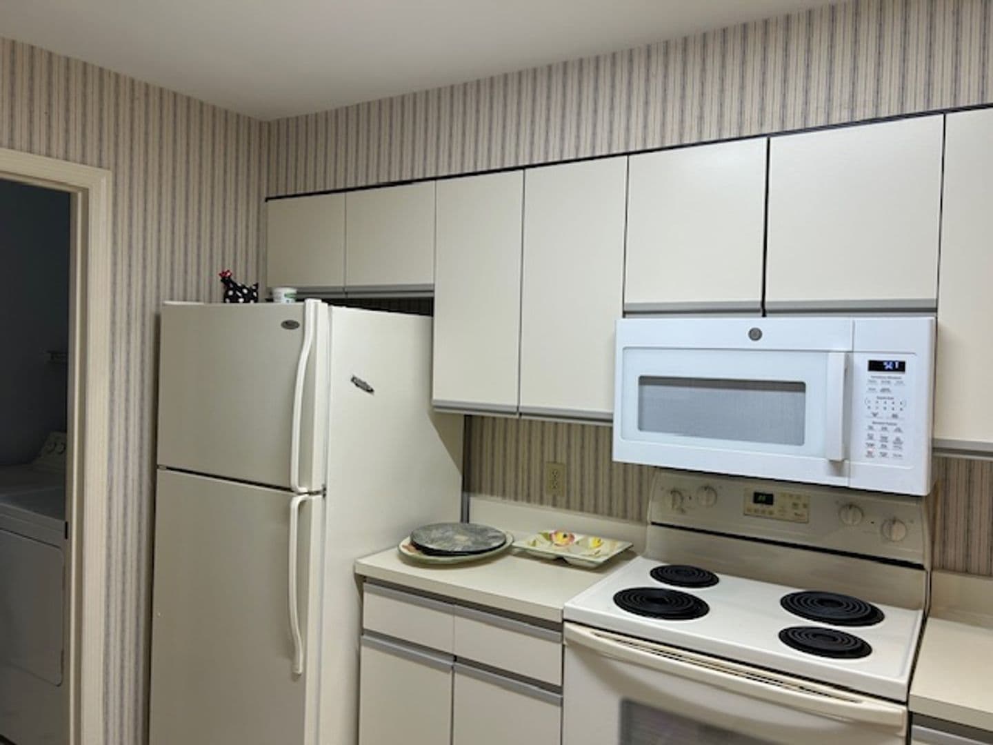 Hilton Head Condo: 200 Colonnade Road, #203