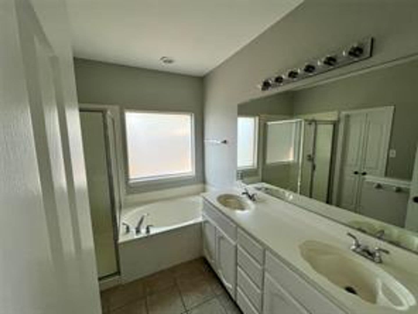 Fort Worth House: 10624 Ashmore Drive