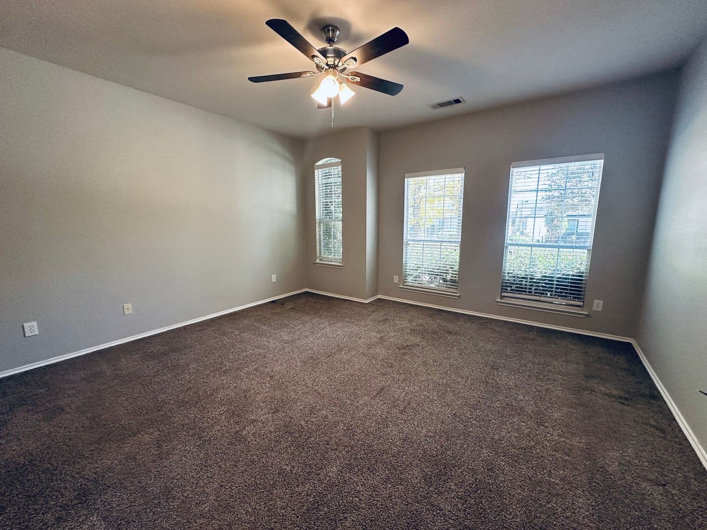 Fort Worth House: 10941 Colonial Heights Lane