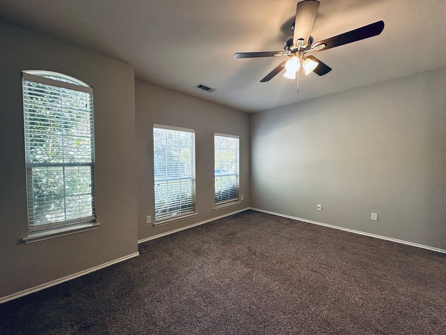Fort Worth House: 10941 Colonial Heights Lane