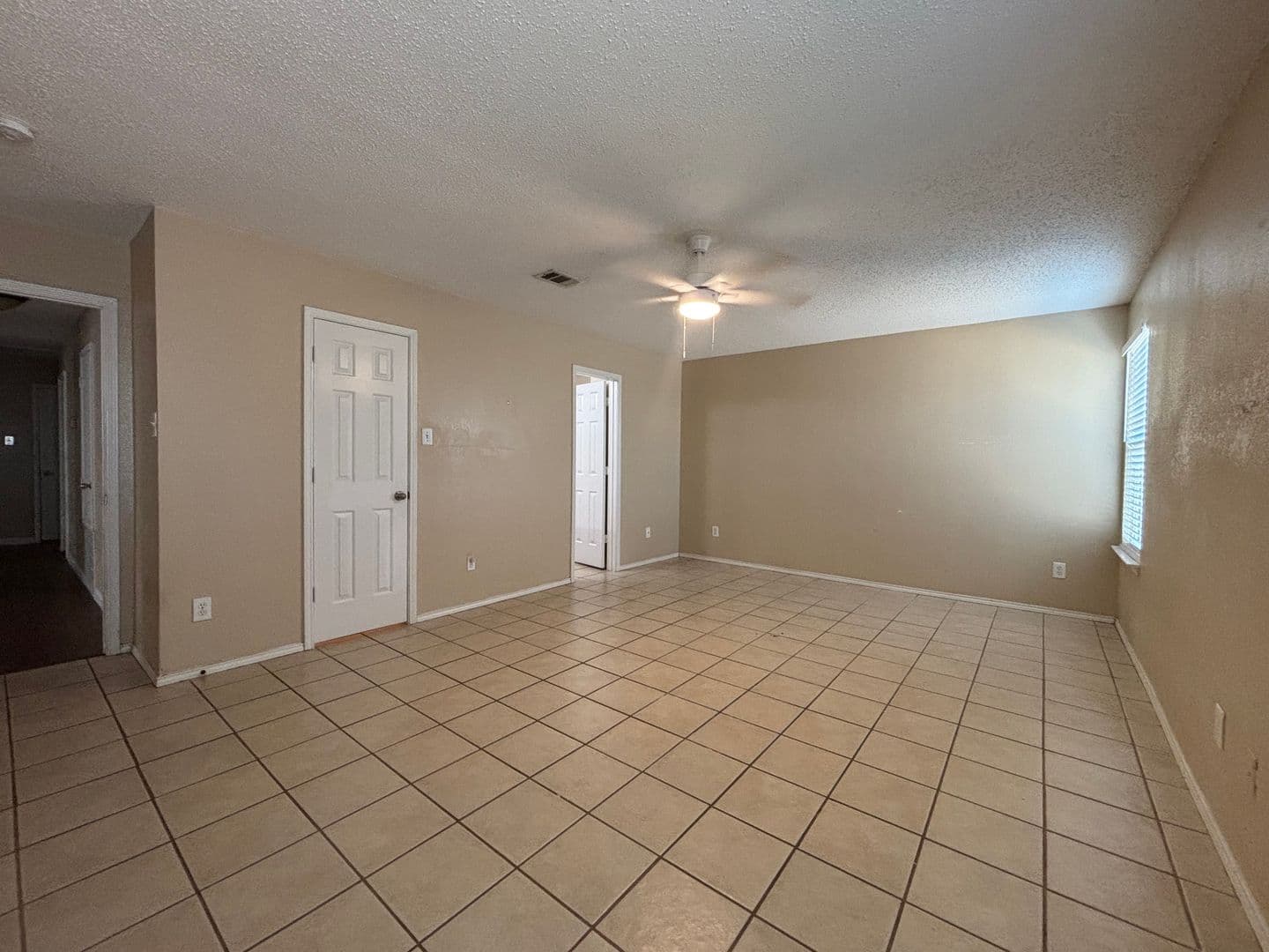 Roanoke House: 3405 Desert Mesa Road