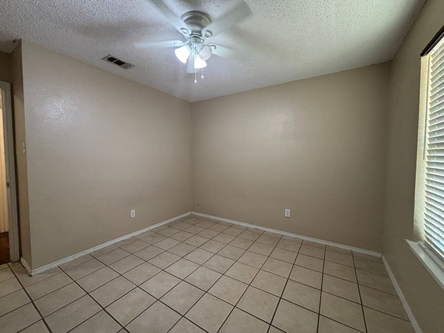 Roanoke House: 3405 Desert Mesa Road