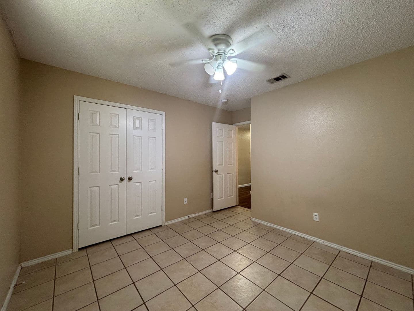 Roanoke House: 3405 Desert Mesa Road
