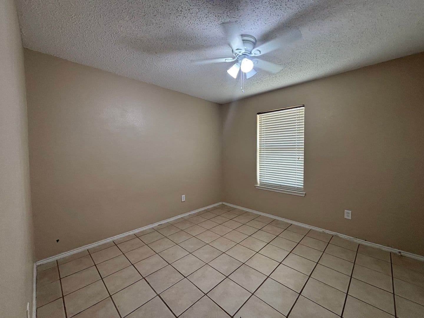 Roanoke House: 3405 Desert Mesa Road