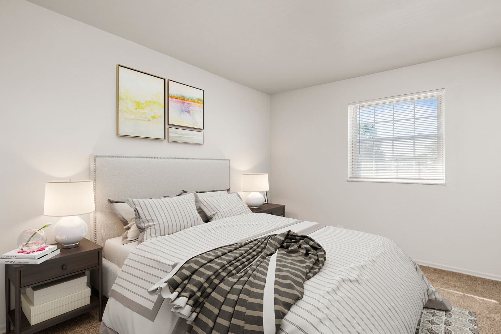 Hazelwood Apartment: 355 Coachway Ln