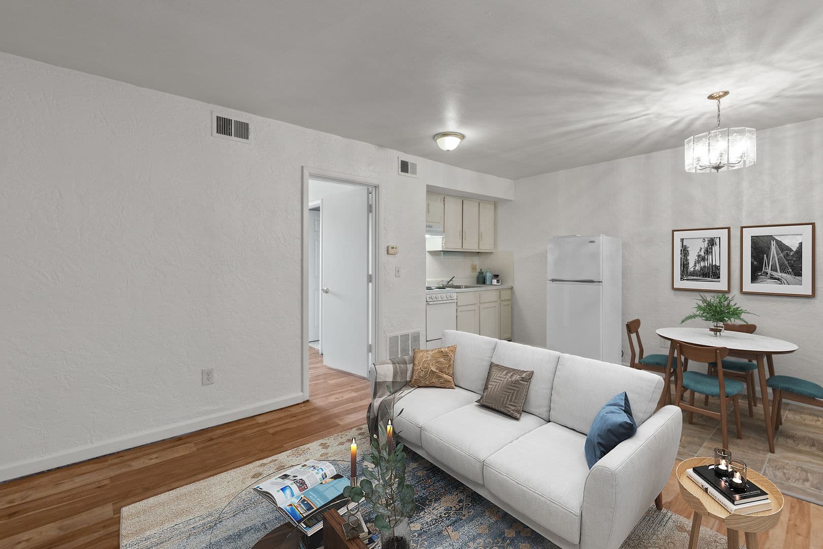 St. Charles Apartment: 800 Cunningham Ave