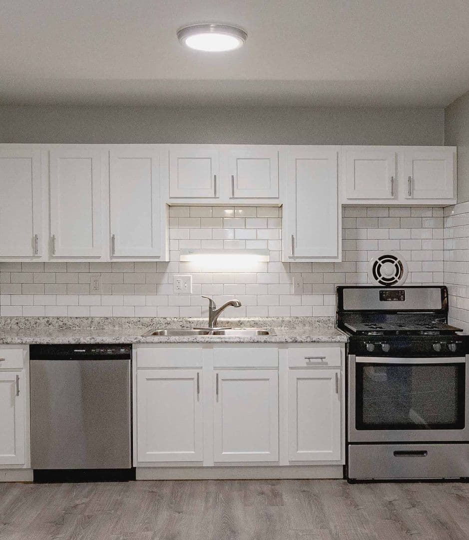 St Louis Apartment: 2616 Union Rd