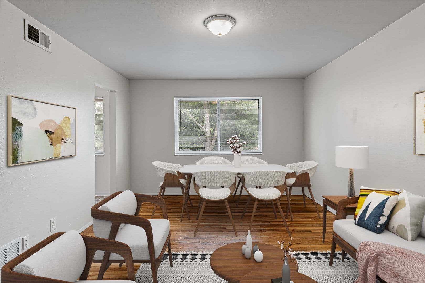 Florissant Apartment: 1975 Charbonier Rd