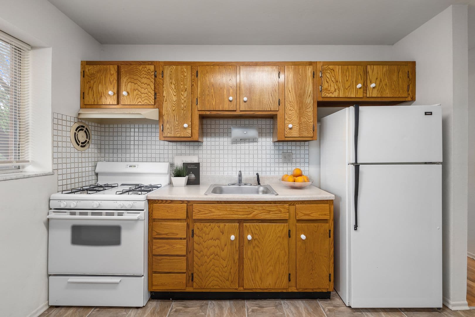 Ballwin Apartment: 242 Leslie Ln