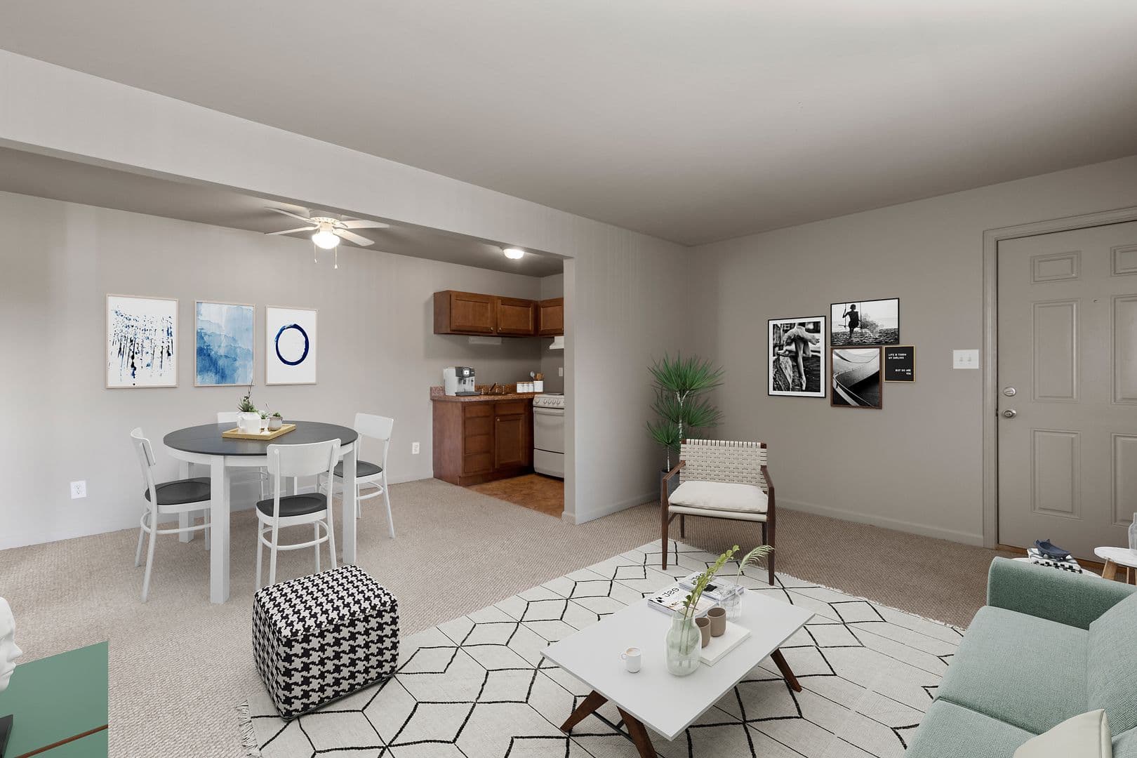 Hazelwood Apartment: 2 Teson Garden Walk