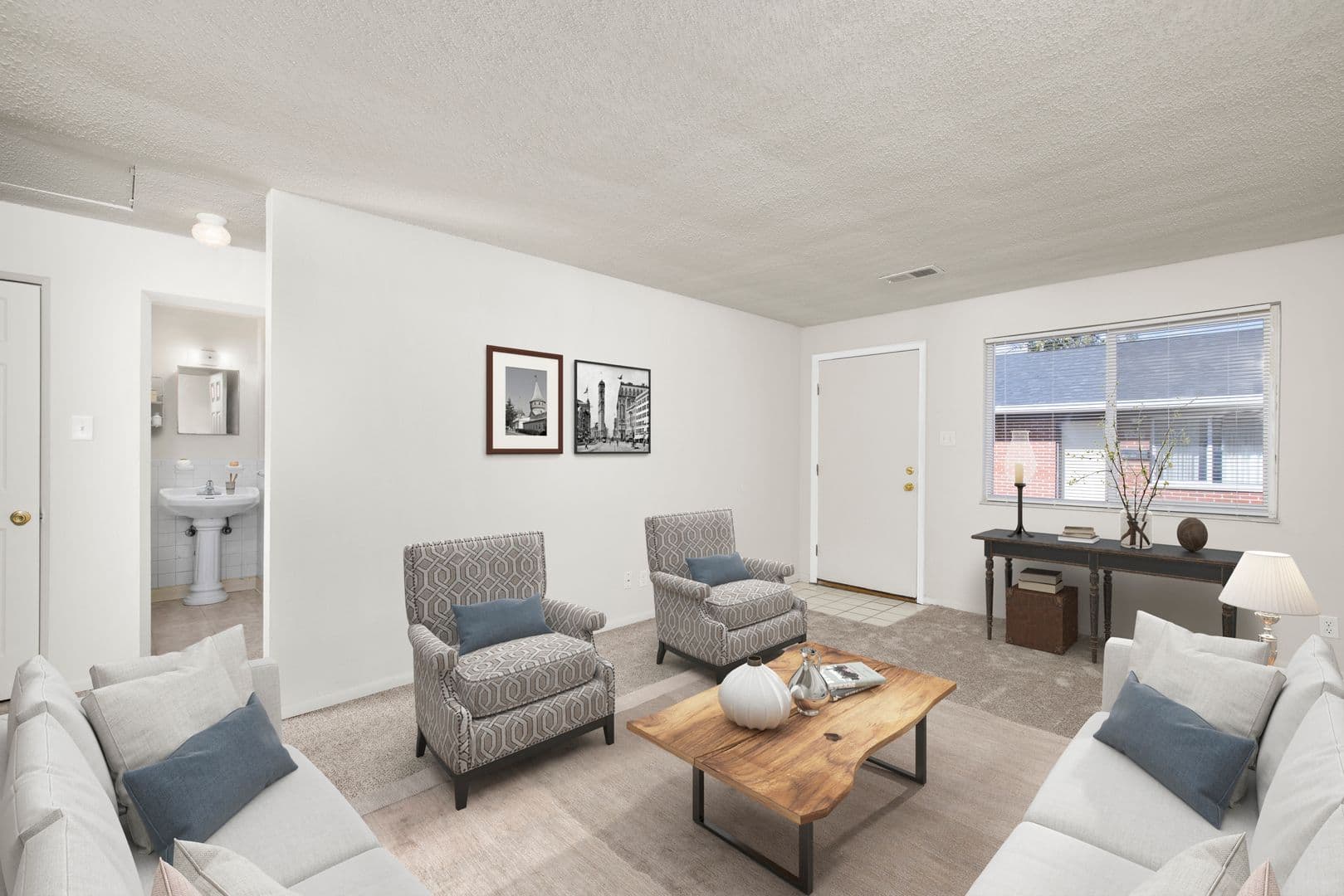 St. Charles Apartment: 901-996 Broadmoor Ln