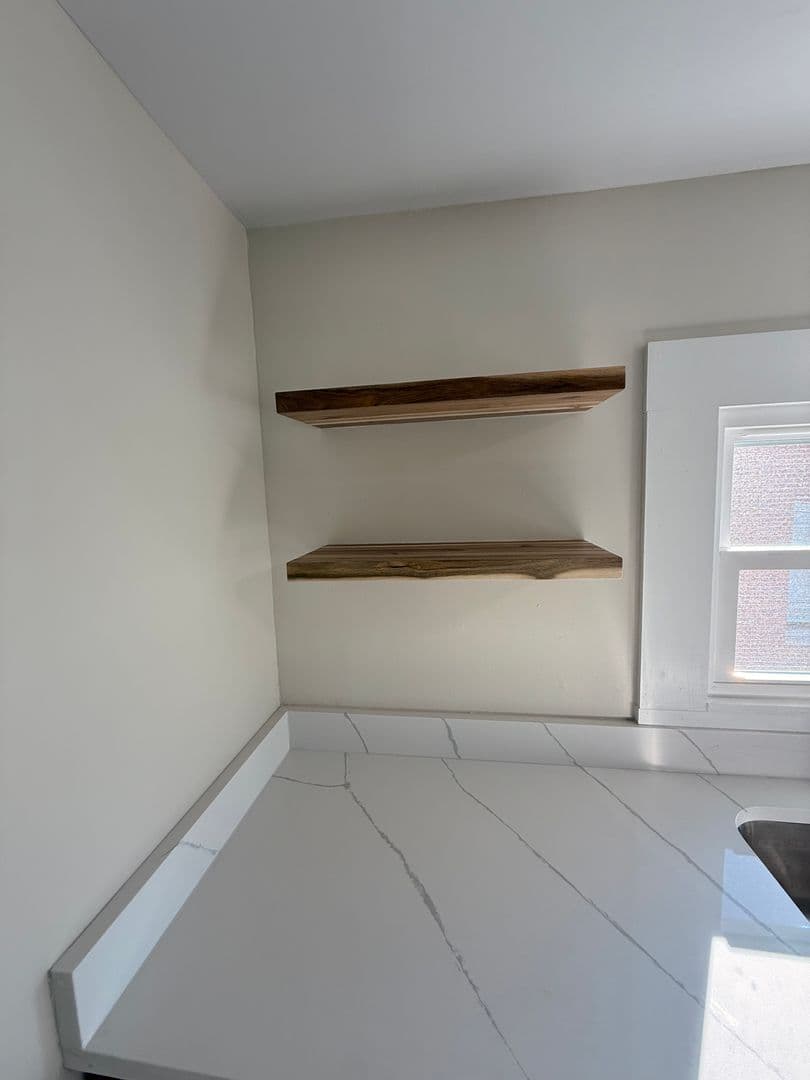 Lancaster Apartment: 750-752 E Wheeling St