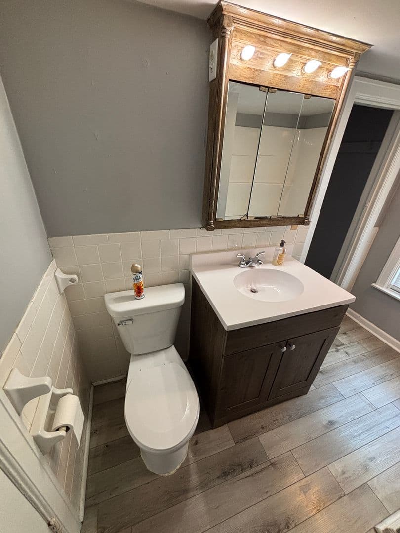 Lancaster House: 1060 Sugar Grove Rd