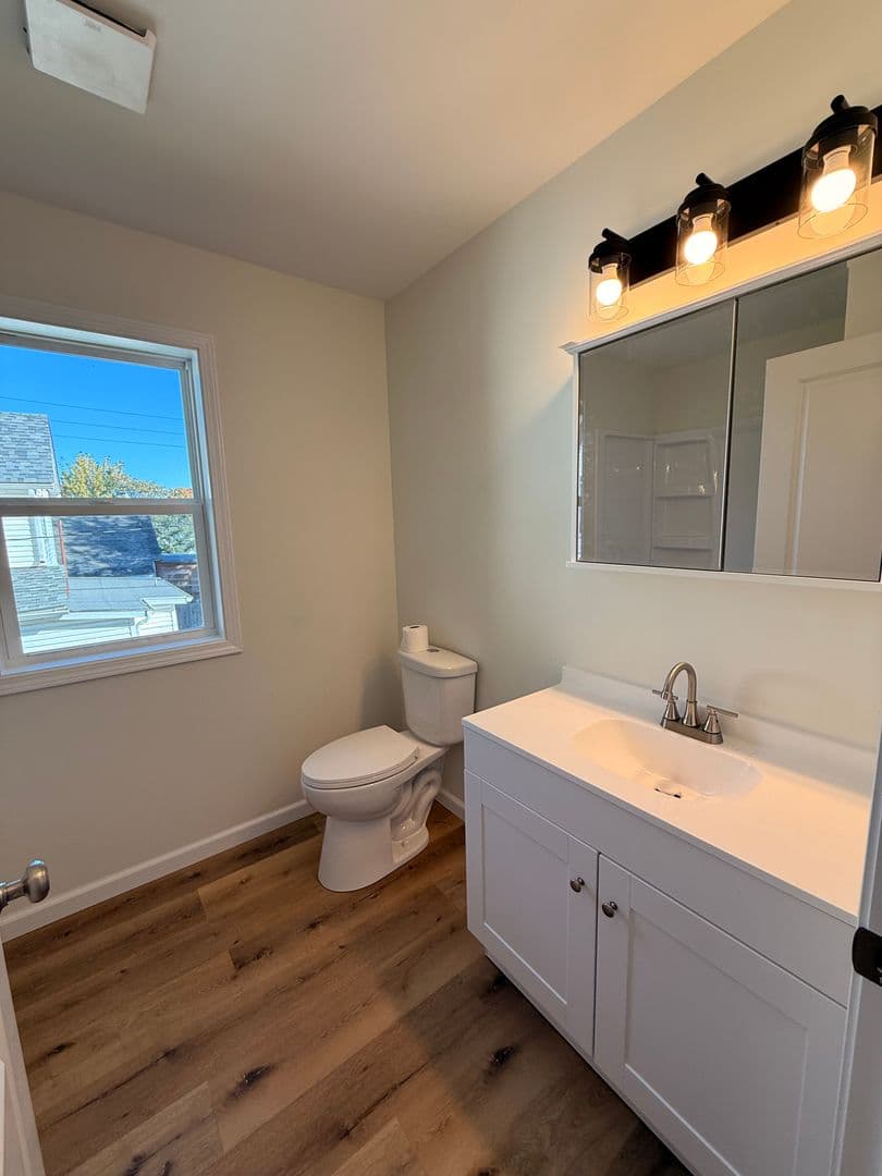 Lancaster Apartment: 826 Washington Ave A, B, C