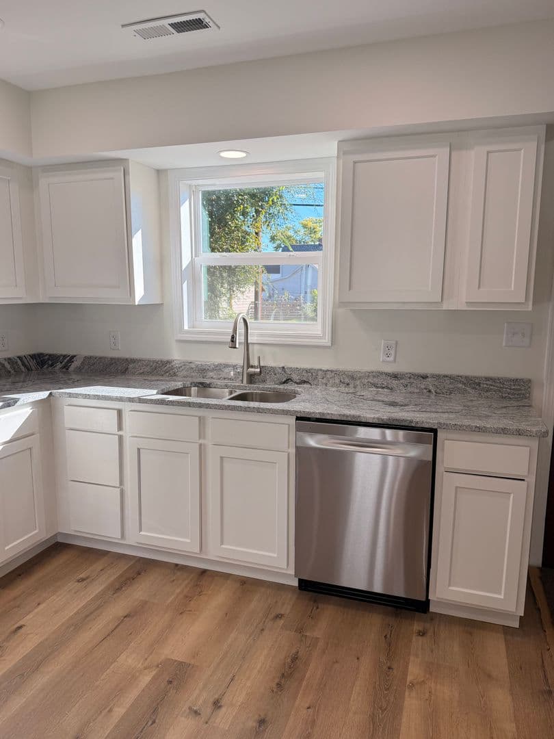 Lancaster Apartment: 826 Washington Ave A, B, C