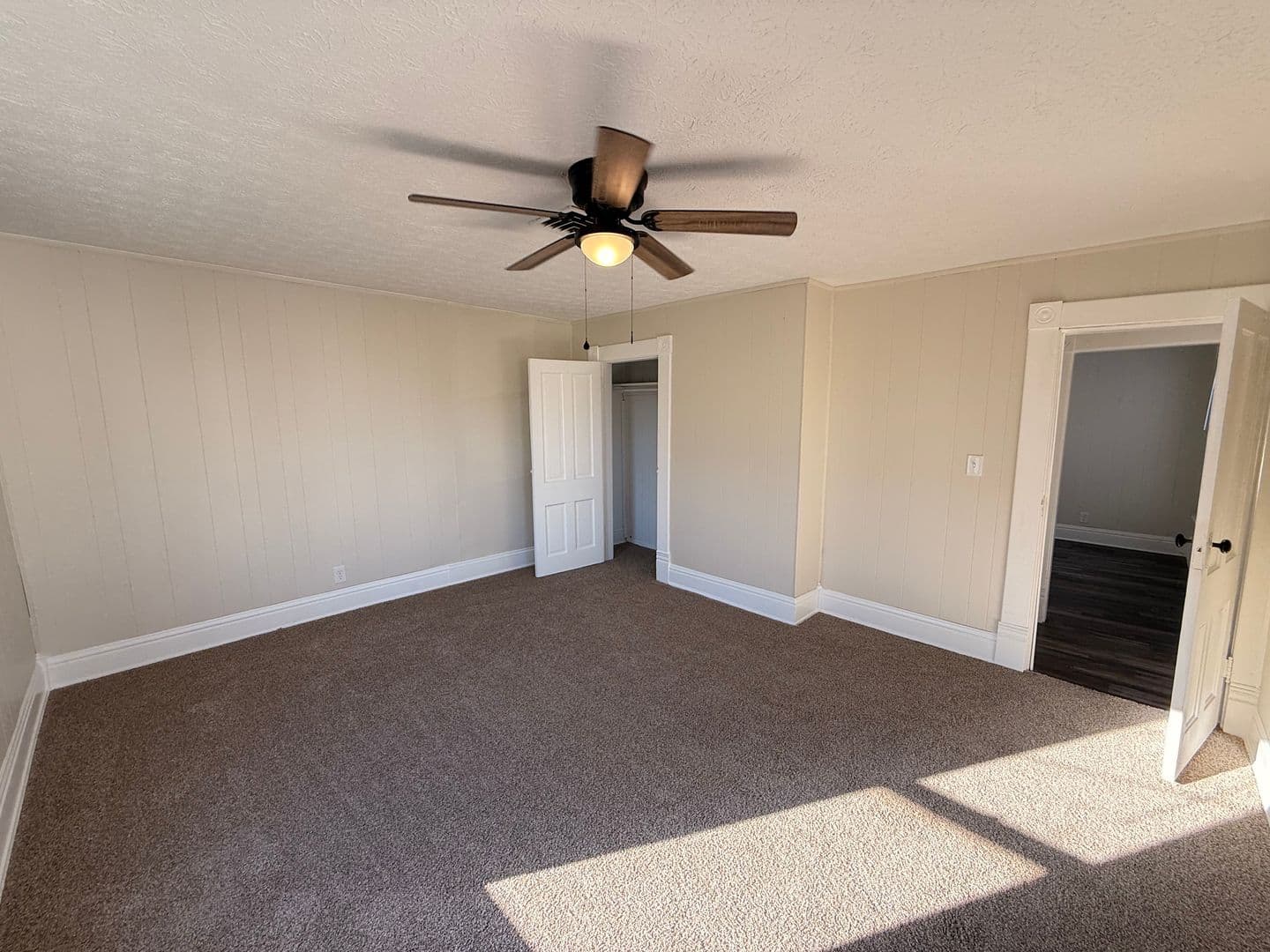 Lancaster Apartment: 750-752 E Wheeling St