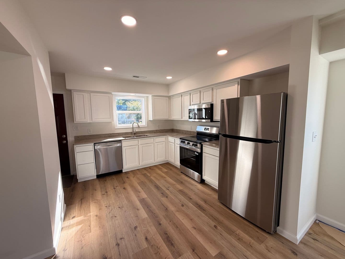 Lancaster Apartment: 826 Washington Ave A, B, C