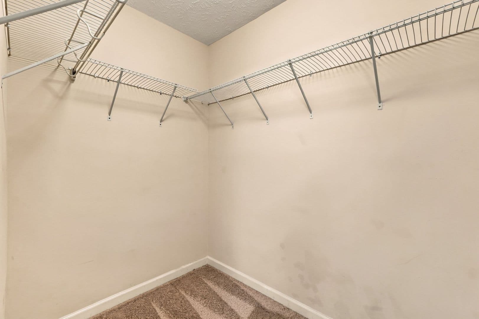 Fayetteville House: 3310 Harbour Pointe Place Unit 5