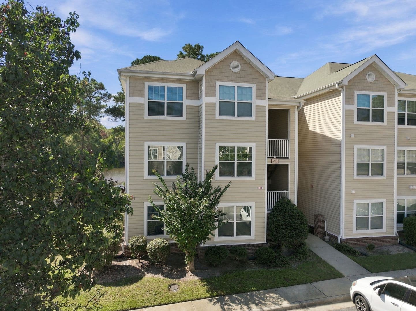 Fayetteville House: 3310 Harbour Pointe Place Unit 5