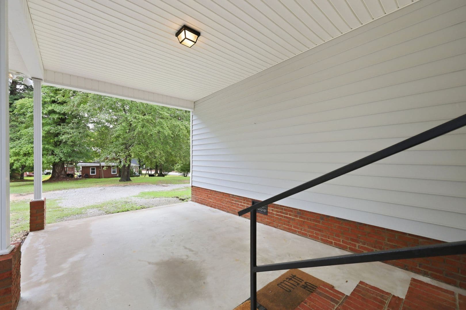 Lillington House: 210 W Old Road Unit B