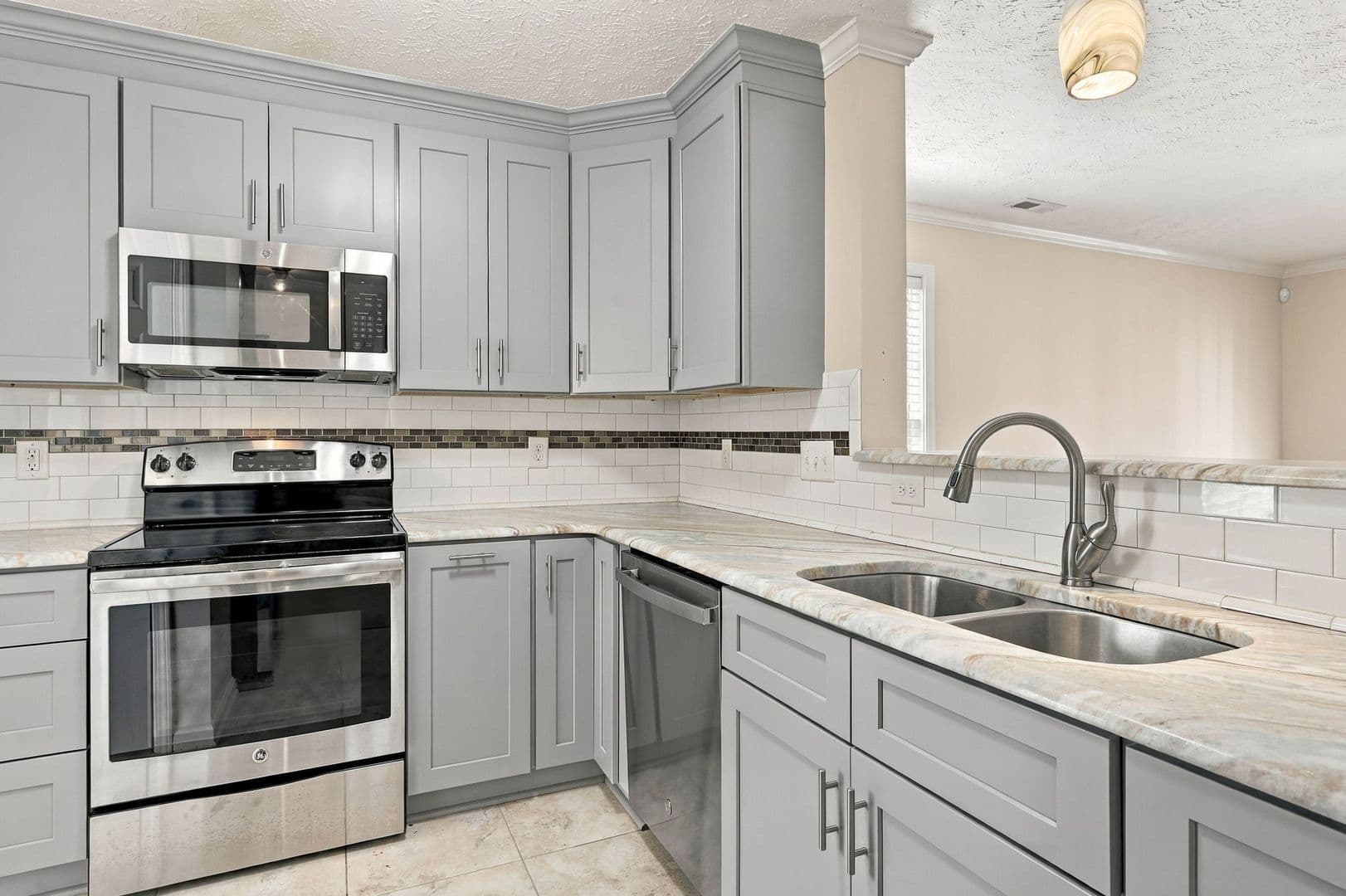 Fayetteville House: 3310 Harbour Pointe Place Unit 5
