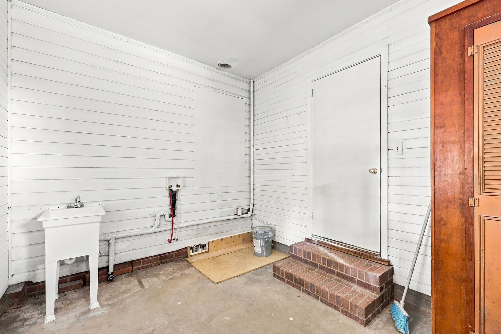 Dunn House: 1305 Erwin Rd.