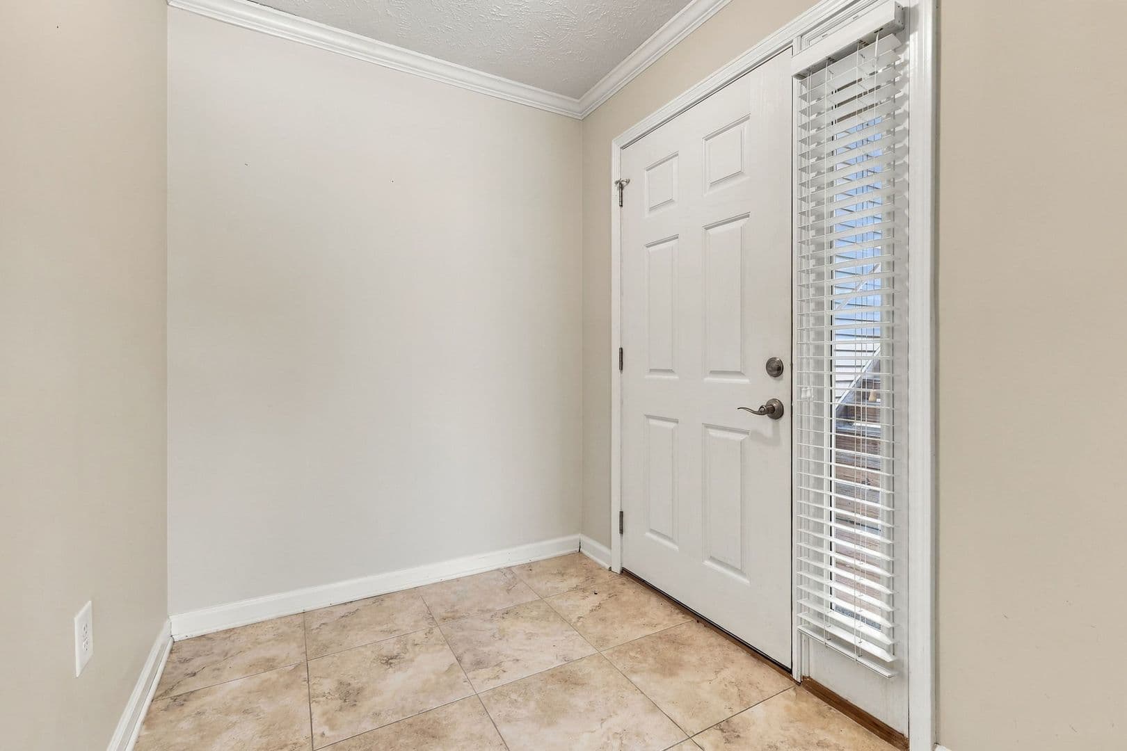 Fayetteville House: 3310 Harbour Pointe Place Unit 5