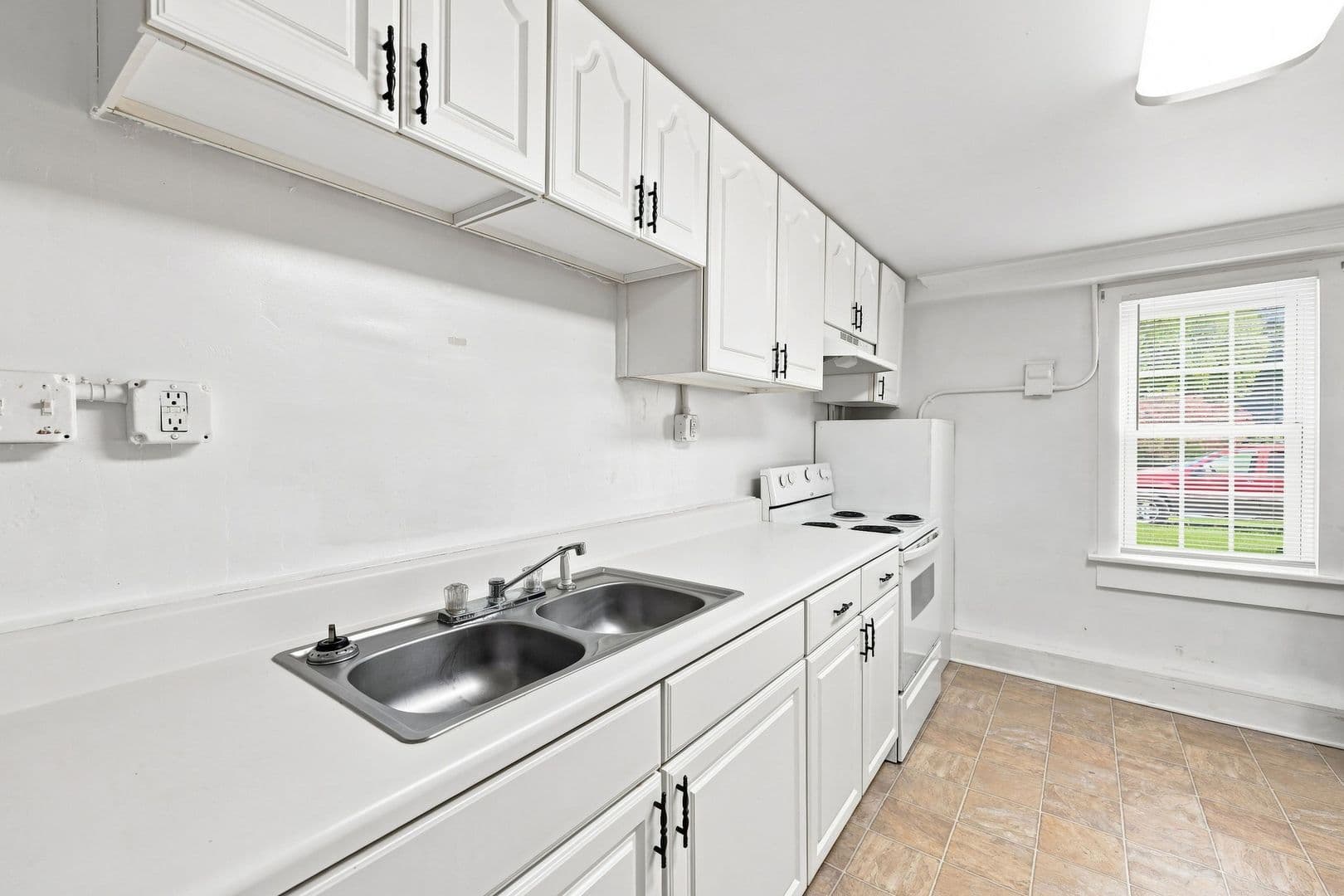 Four Oaks House: 101 E. Woodall St. Apt. D