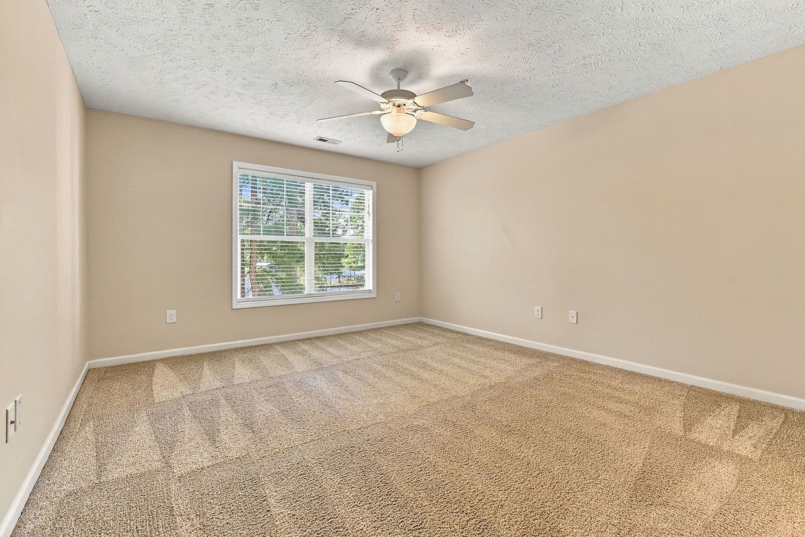 Fayetteville House: 3310 Harbour Pointe Place Unit 5