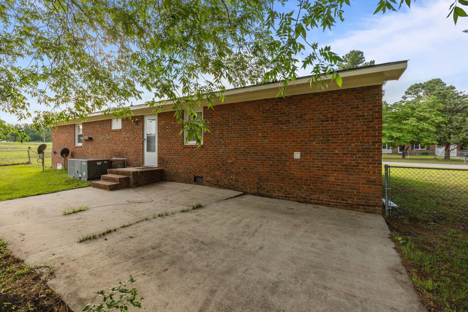 Spring Lake House: 54 Rolling Spring Dr
