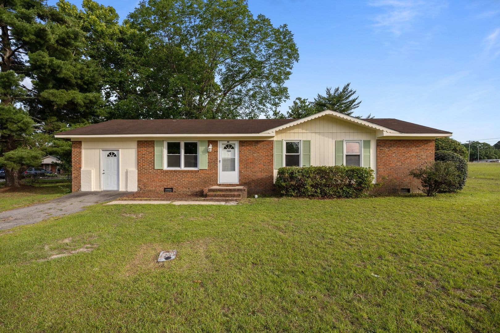 Spring Lake House: 54 Rolling Spring Dr