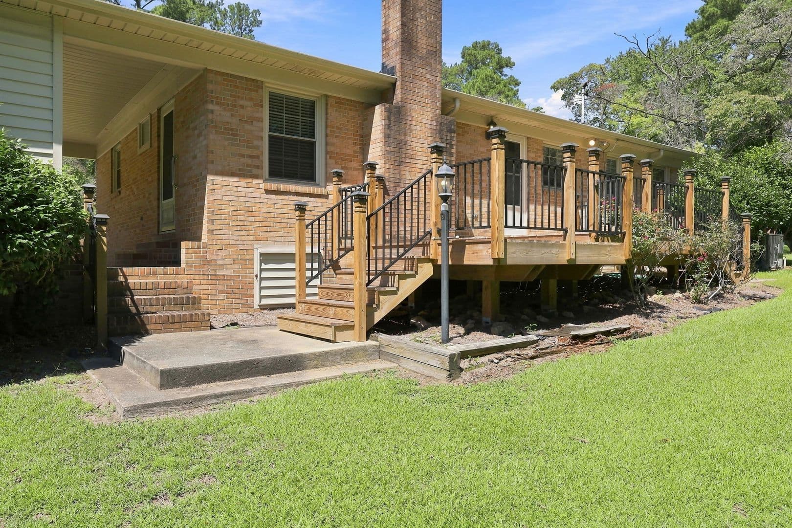 Lillington House: 41 Hillcrest Dr.