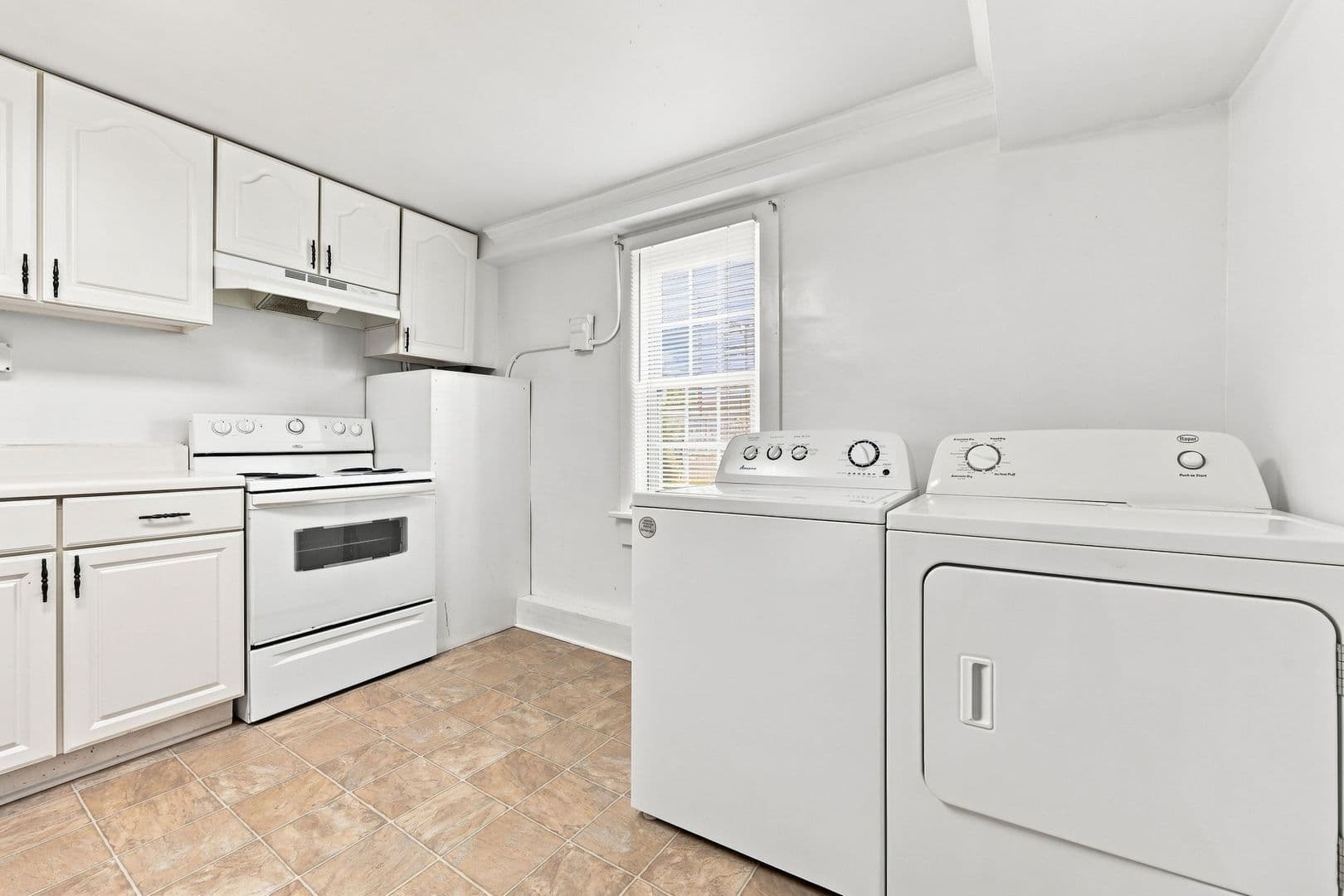 Four Oaks House: 101 E. Woodall St. Apt. D