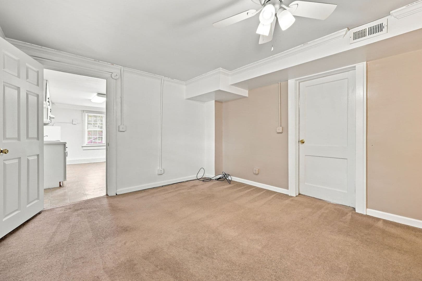 Four Oaks House: 101 E. Woodall St. Apt. D