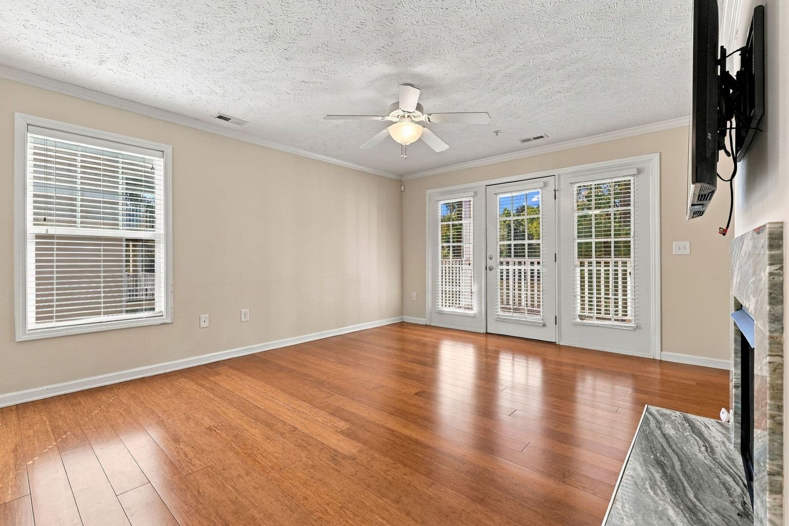 Fayetteville House: 3310 Harbour Pointe Place Unit 5