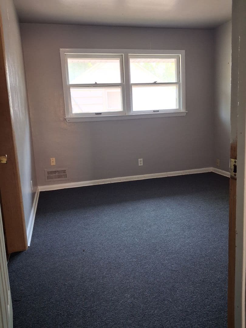 Milwaukee Apartment: 7106 West Congress Street
