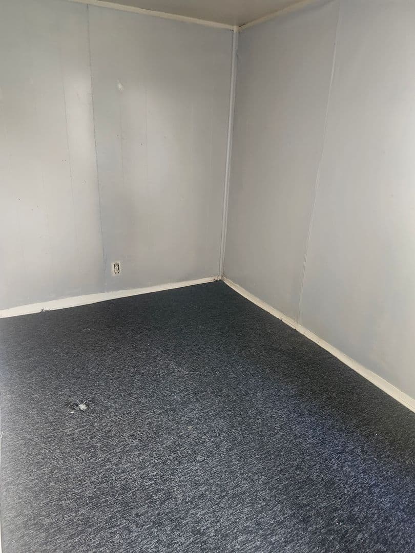 Milwaukee Apartment: 2562 S 9th St