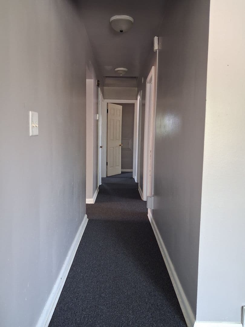 Milwaukee Apartment: 7106 West Congress Street