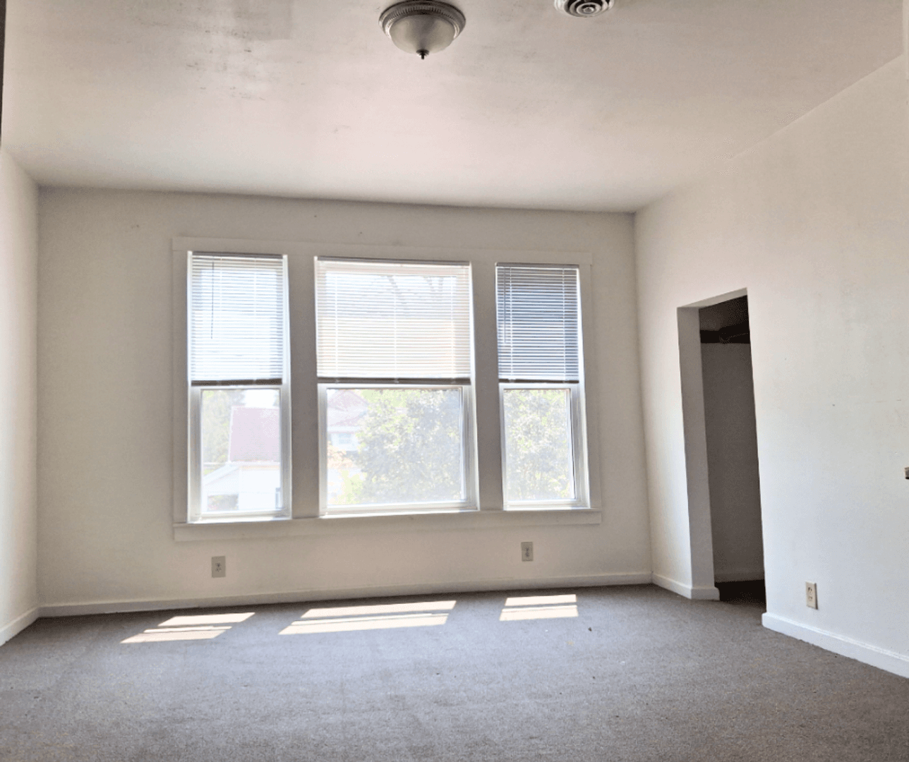 Milwaukee Apartment: 2302 W. Vine Street