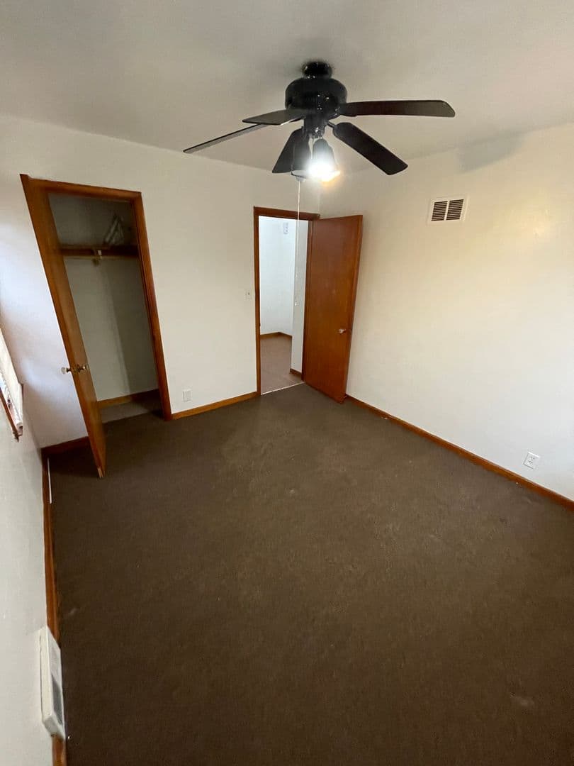 Milwaukee Apartment: 3601 N 53rd St