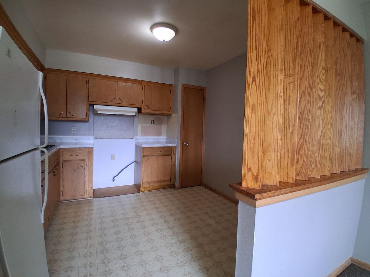 Milwaukee Apartment: 10416 W Hampton Ave