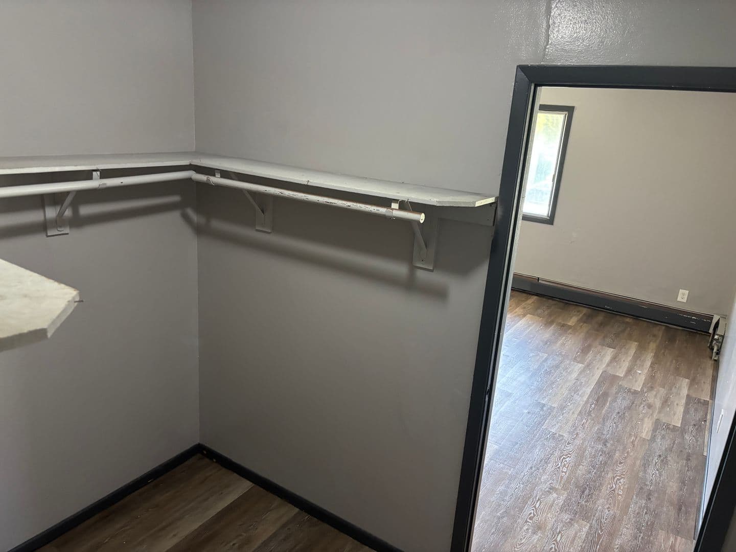 Milwaukee Apartment: 6320 N 91st St