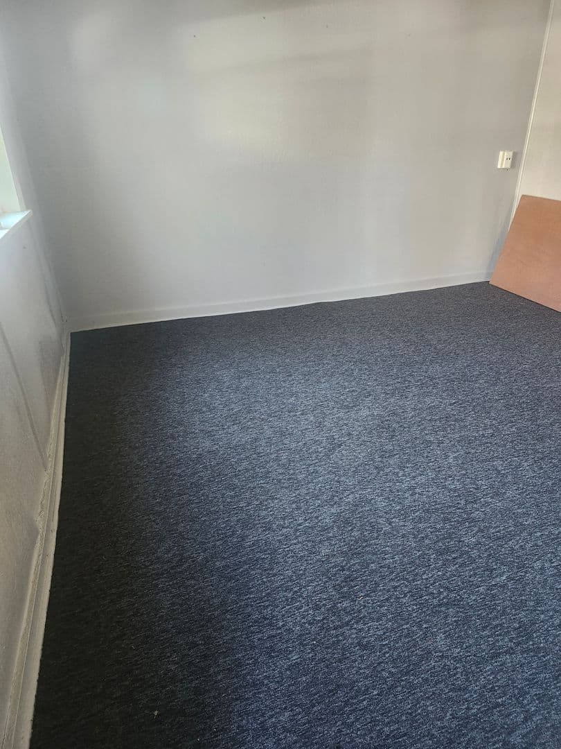 Milwaukee Apartment: 2562 S 9th St