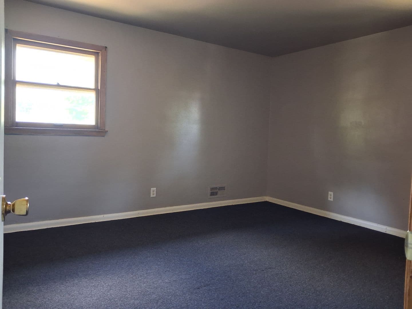 Milwaukee Apartment: 7106 West Congress Street