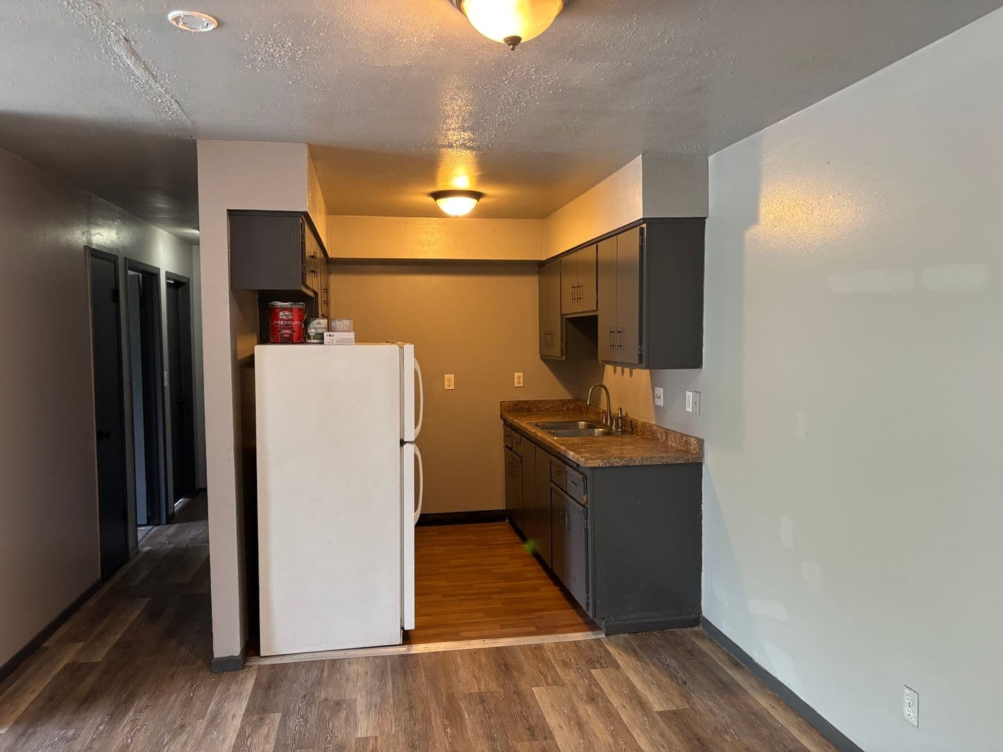 Milwaukee Apartment: 6320 N 91st St